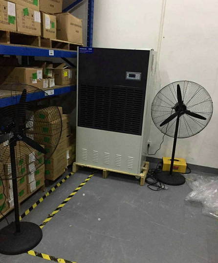 工業(yè)除濕機(jī)1電子元件倉(cāng)庫(kù)